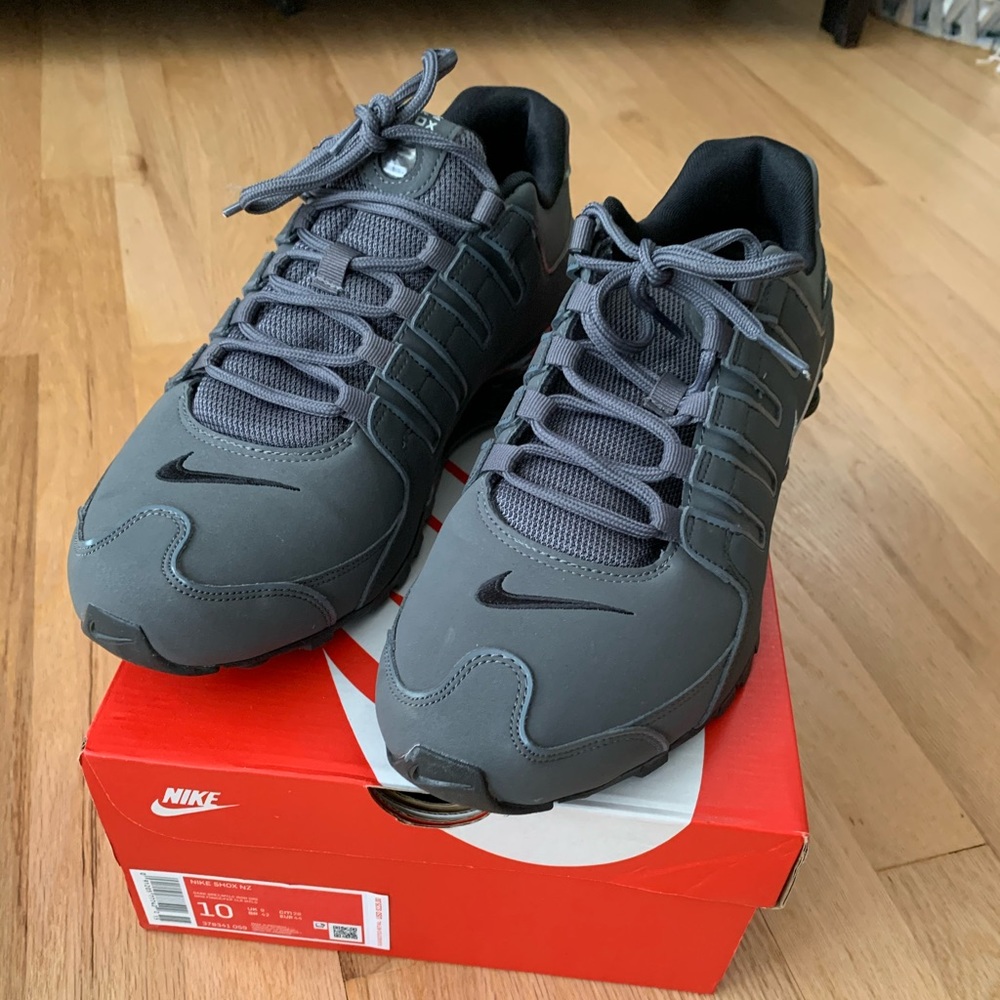 Men’s NIKE SHOX NZ